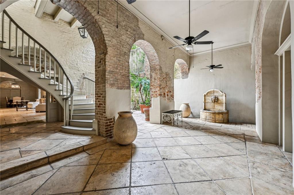 525 St Louis Street, New Orleans